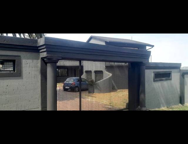 4 BEDROOM HOUSE FOR SALE IN NATURENA